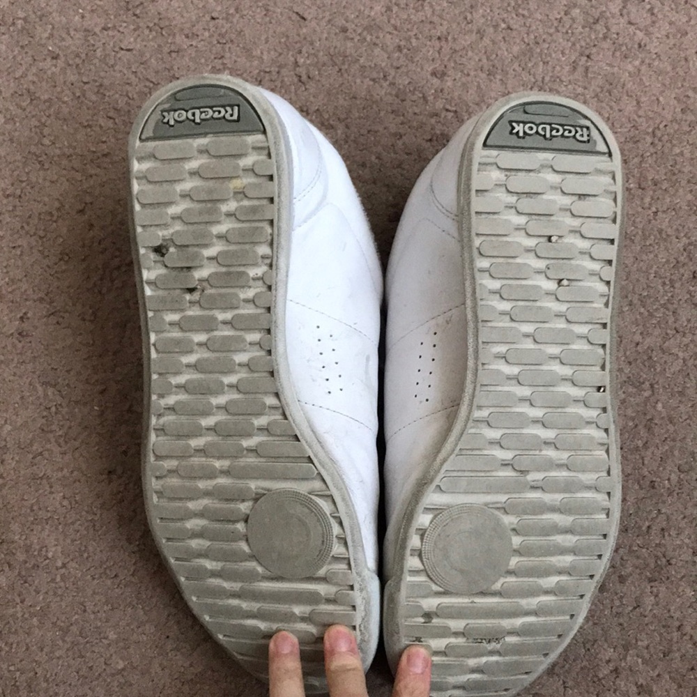 SOLDClassic comfy White Reebok’s sz 9 - Picture 5 of 8